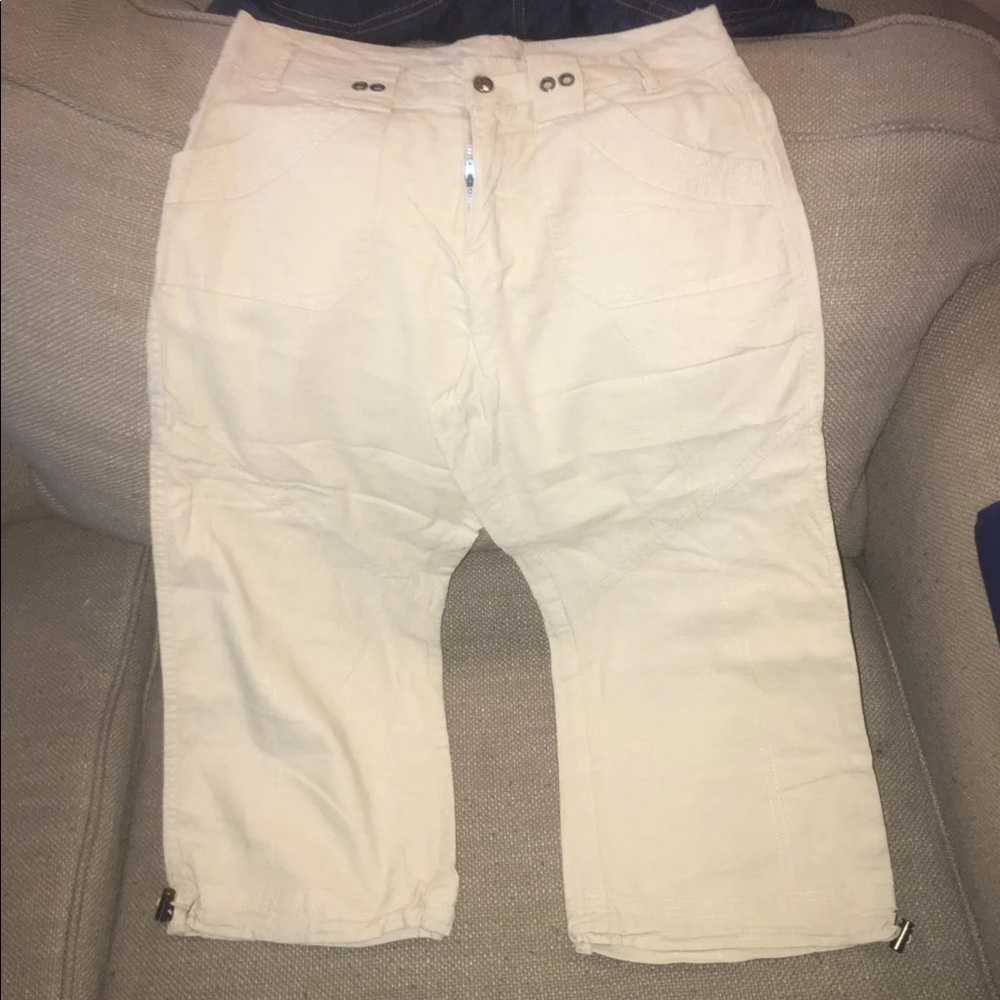 Beige cargo shorts